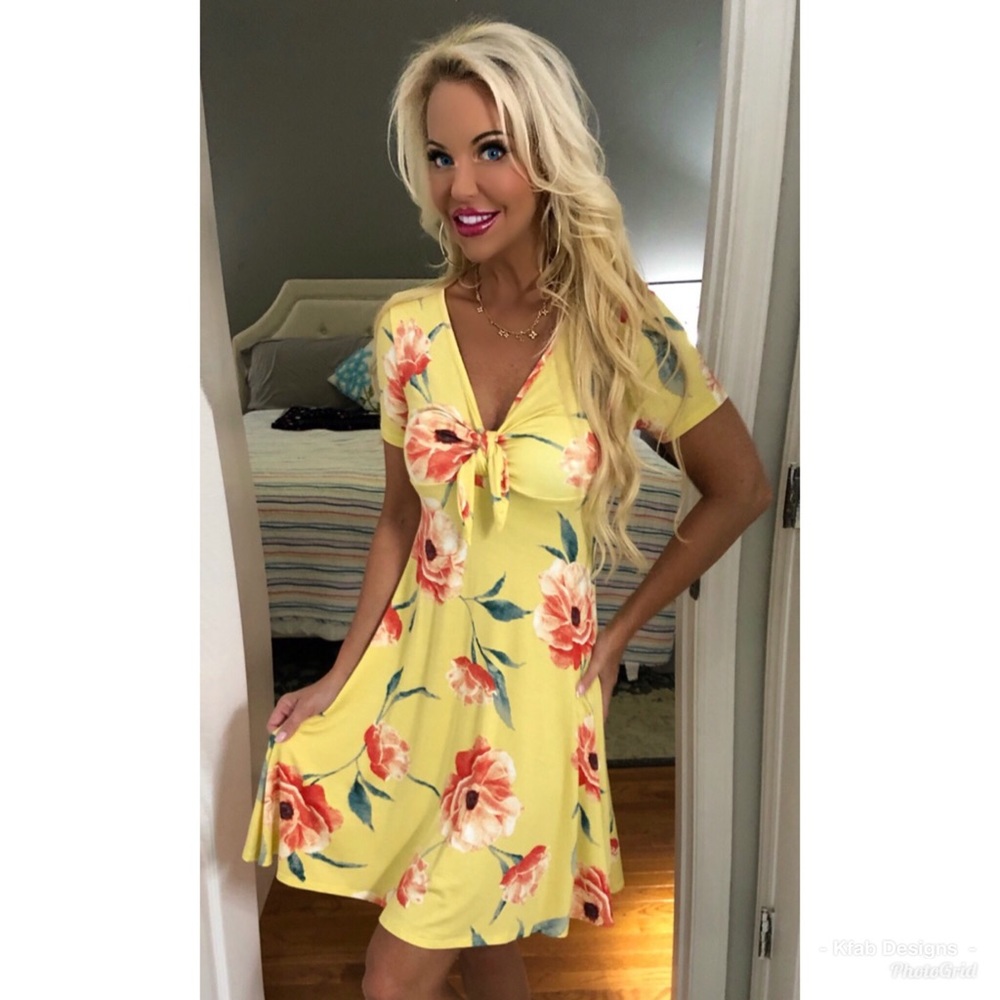 🛍LAST 1! Yellow Floral Front Knot Dress! - Picture 8 of 8
